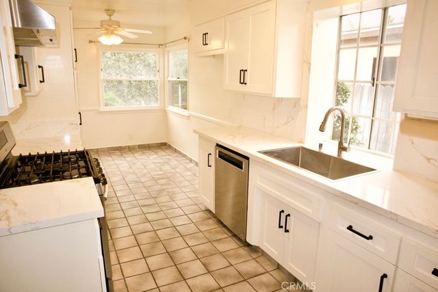 422 Avenue E, Redondo Beach, CA 90277