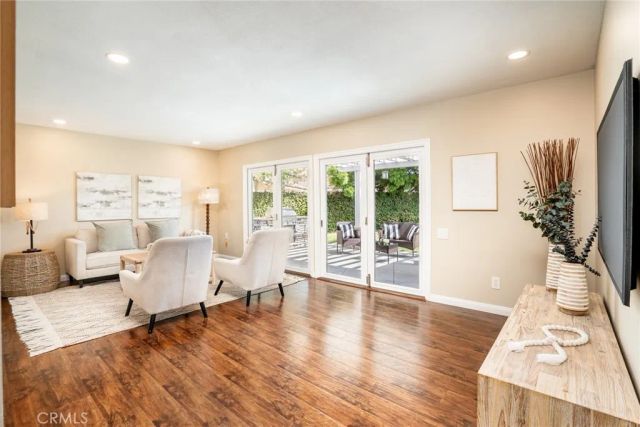 6561 Sabbicas Circle, Huntington Beach, CA 92647