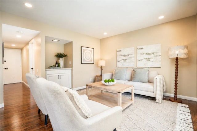 6561 Sabbicas Circle, Huntington Beach, CA 92647