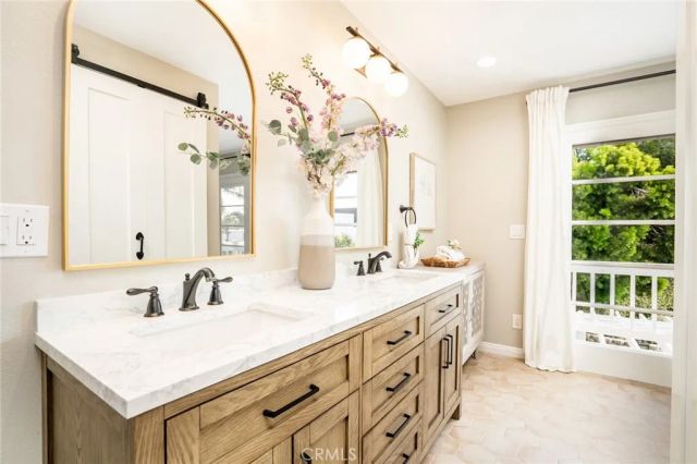 6561 Sabbicas Circle, Huntington Beach, CA 92647