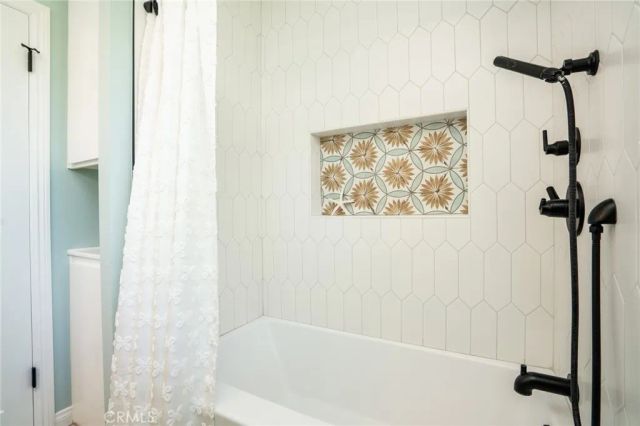 6561 Sabbicas Circle, Huntington Beach, CA 92647