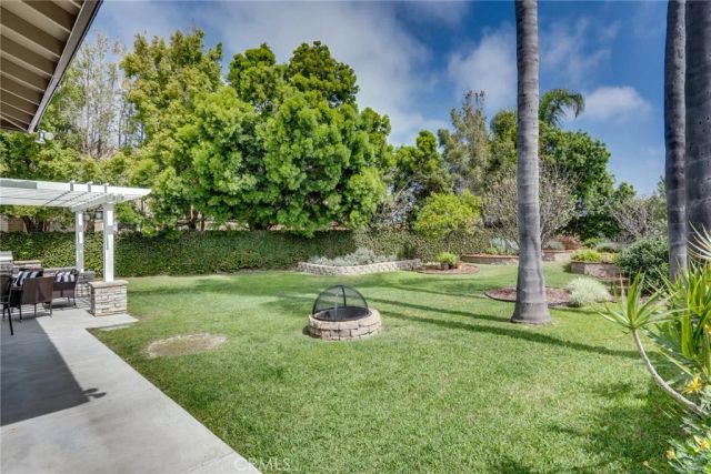 6561 Sabbicas Circle, Huntington Beach, CA 92647