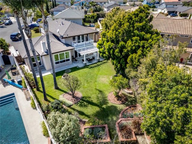 6561 Sabbicas Circle, Huntington Beach, CA 92647