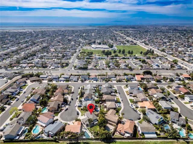 6561 Sabbicas Circle, Huntington Beach, CA 92647