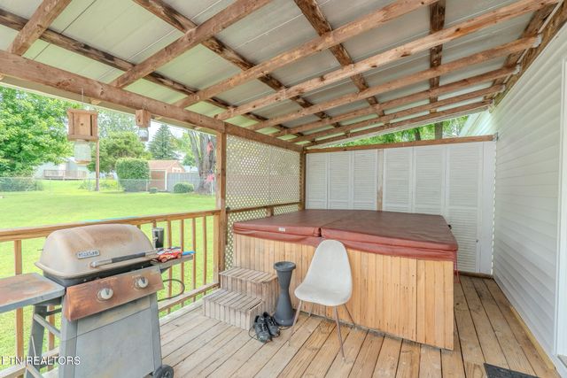 213 Colonial Drive, Knoxville, TN 37920
