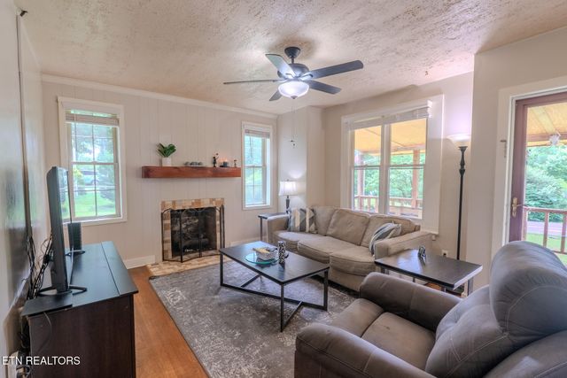 213 Colonial Drive, Knoxville, TN 37920