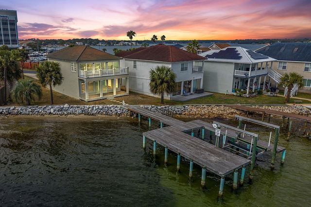 901 Lighthouse Road, Fort Walton Beach, FL 32547