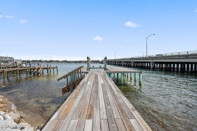 901 Lighthouse Road, Fort Walton Beach, FL 32547