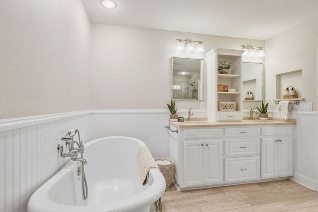 901 Lighthouse Road, Fort Walton Beach, FL 32547