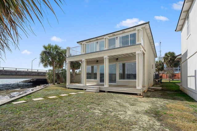 901 Lighthouse Road, Fort Walton Beach, FL 32547