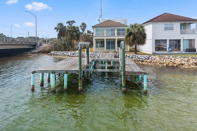 901 Lighthouse Road, Fort Walton Beach, FL 32547