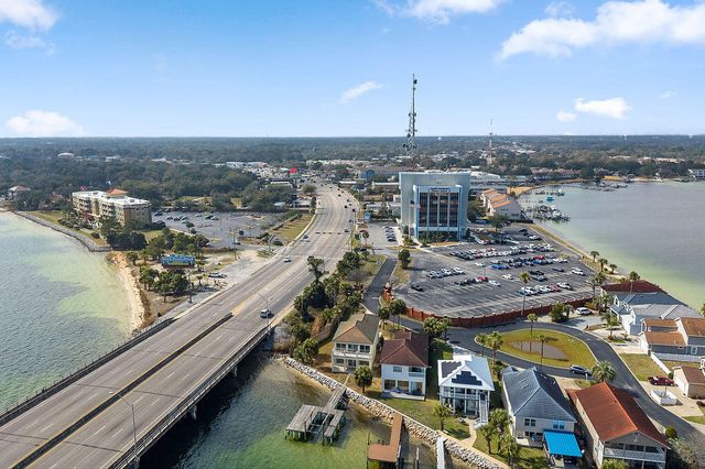 901 Lighthouse Road, Fort Walton Beach, FL 32547