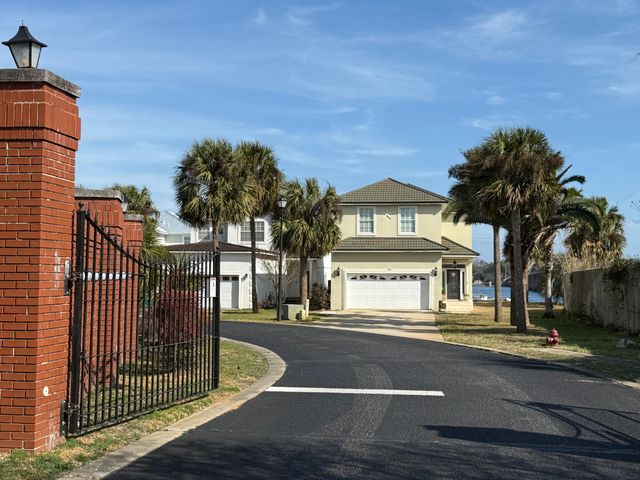 901 Lighthouse Road, Fort Walton Beach, FL 32547