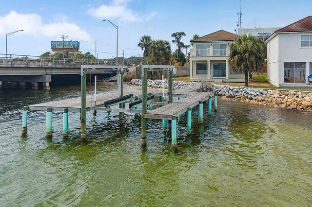 901 Lighthouse Road, Fort Walton Beach, FL 32547