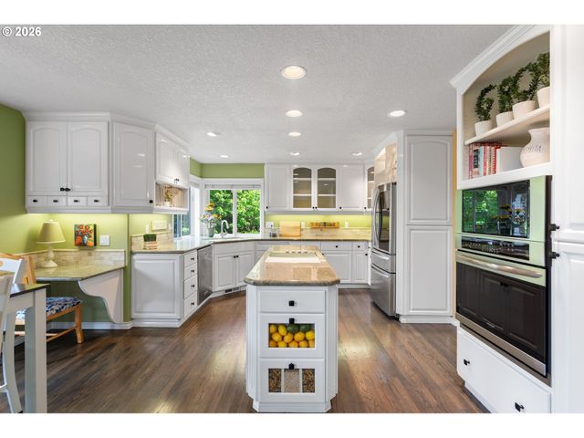 2809 Se MYRTLEWOOD Way, Gresham, OR 97080