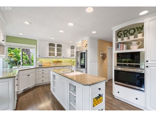 2809 Se MYRTLEWOOD Way, Gresham, OR 97080
