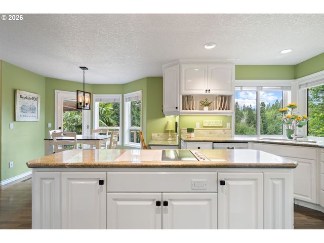 2809 Se MYRTLEWOOD Way, Gresham, OR 97080