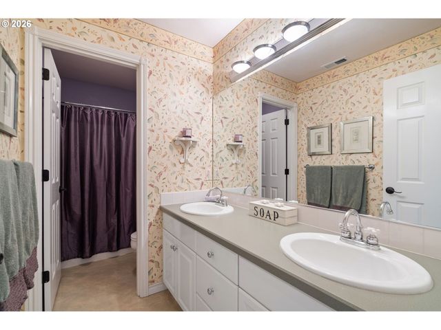 2809 Se MYRTLEWOOD Way, Gresham, OR 97080