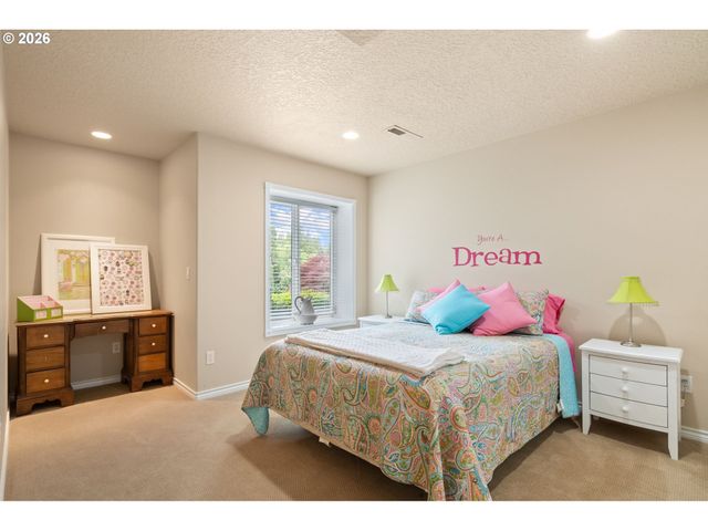 2809 Se MYRTLEWOOD Way, Gresham, OR 97080