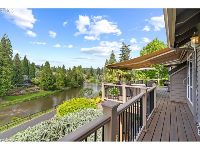 2809 Se MYRTLEWOOD Way, Gresham, OR 97080