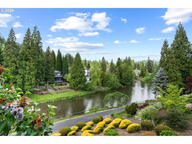 2809 Se MYRTLEWOOD Way, Gresham, OR 97080