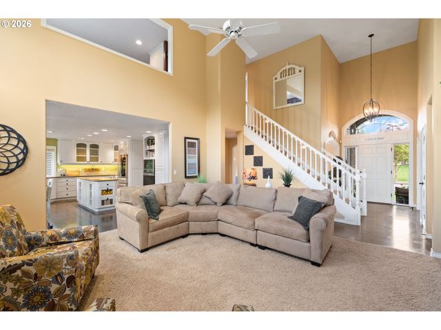 2809 Se MYRTLEWOOD Way, Gresham, OR 97080