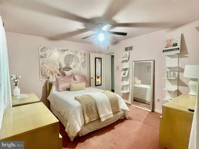 418 WELSFORD RD, Fairless Hills, PA 19030