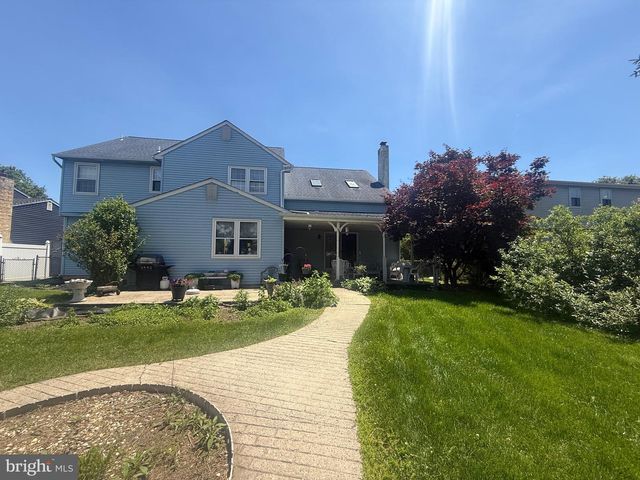 418 WELSFORD RD, Fairless Hills, PA 19030