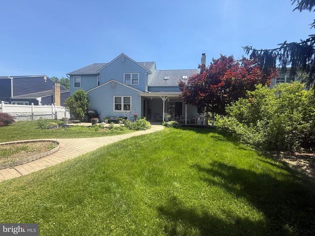 418 WELSFORD RD, Fairless Hills, PA 19030