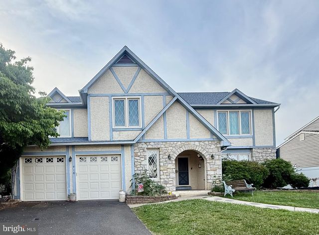418 WELSFORD RD, Fairless Hills, PA 19030