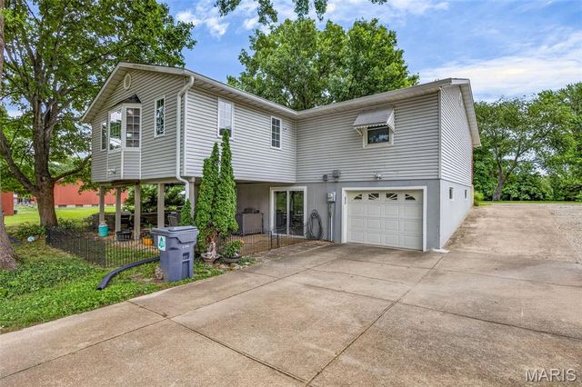 1139 Vicksburg Drive, Festus, MO 63028