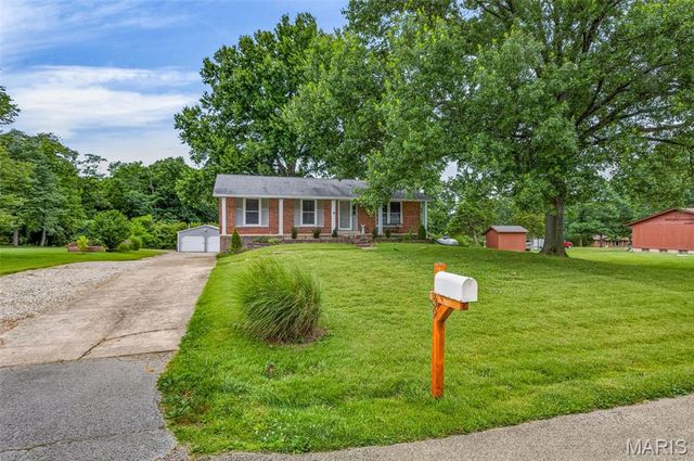 1139 Vicksburg Drive, Festus, MO 63028