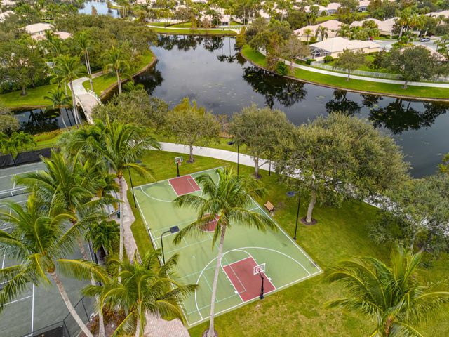 8223 Pine Cay Road, Wellington, FL 33414