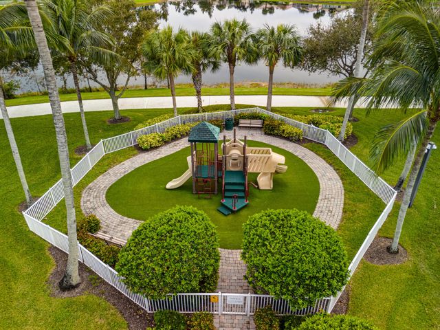 8223 Pine Cay Road, Wellington, FL 33414