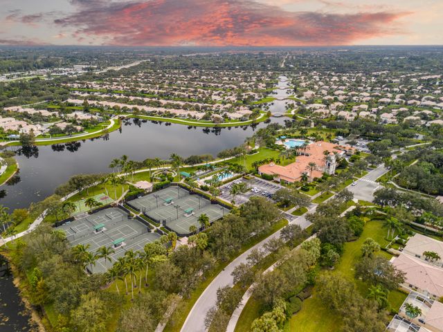 8223 Pine Cay Road, Wellington, FL 33414