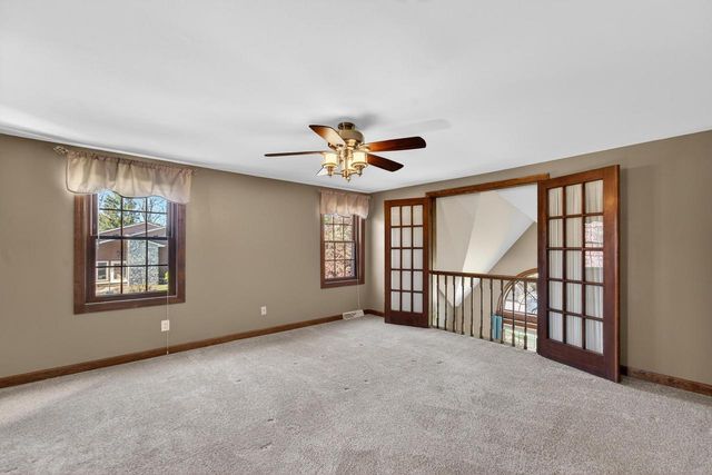3953 Victoria COURT, New Berlin, WI 53151