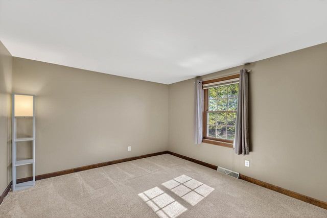 3953 Victoria COURT, New Berlin, WI 53151