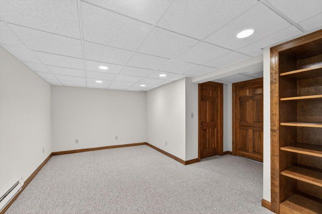 3953 Victoria COURT, New Berlin, WI 53151