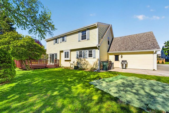 3953 Victoria COURT, New Berlin, WI 53151