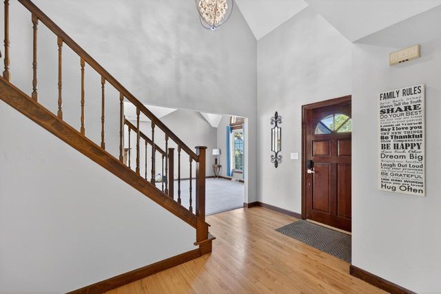 3953 Victoria COURT, New Berlin, WI 53151