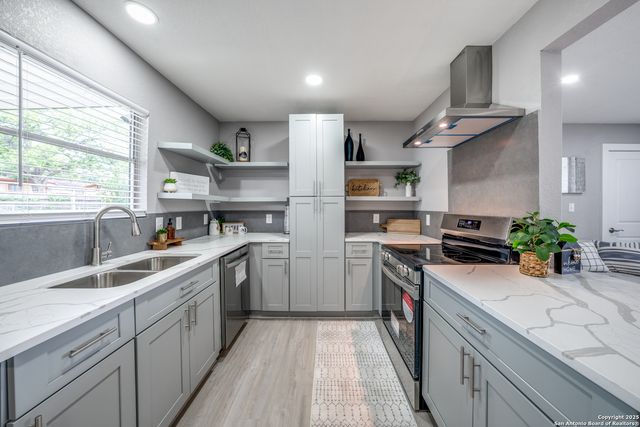 8010 Remuda, San Antonio, TX 78227