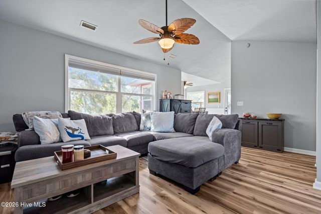 121 Seagull Court, Holly Ridge, NC 28445