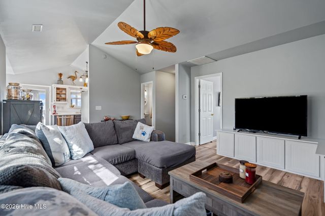 121 Seagull Court, Holly Ridge, NC 28445