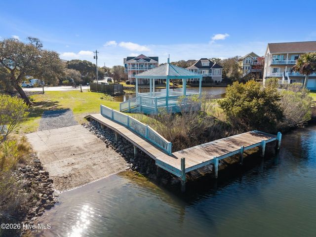 121 Seagull Court, Holly Ridge, NC 28445