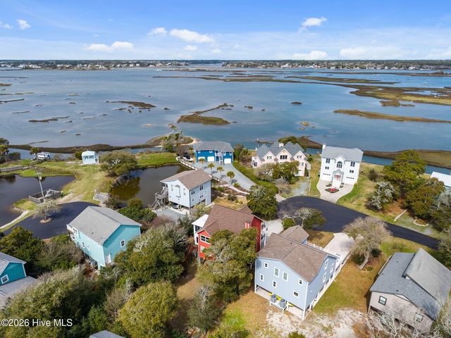 121 Seagull Court, Holly Ridge, NC 28445