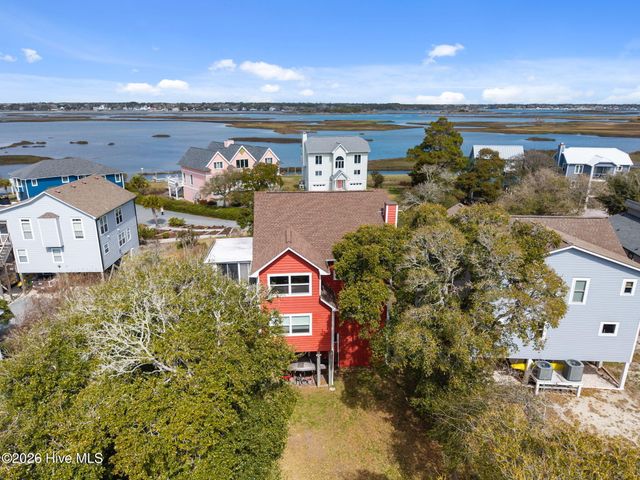 121 Seagull Court, Holly Ridge, NC 28445