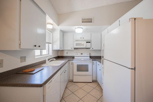 609 S POWER Road 338, Mesa, AZ 85206