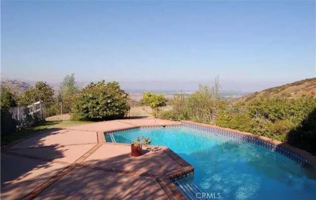 28 Wrangler Lane, Bell Canyon, CA 91307 — photo 2