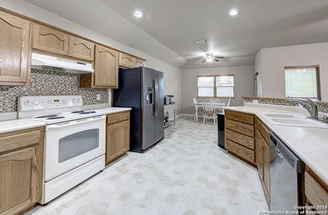 2209 Bentwood, New Braunfels, TX 78130