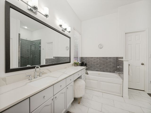 6072 Thursby Avenue, Dallas, TX 75252